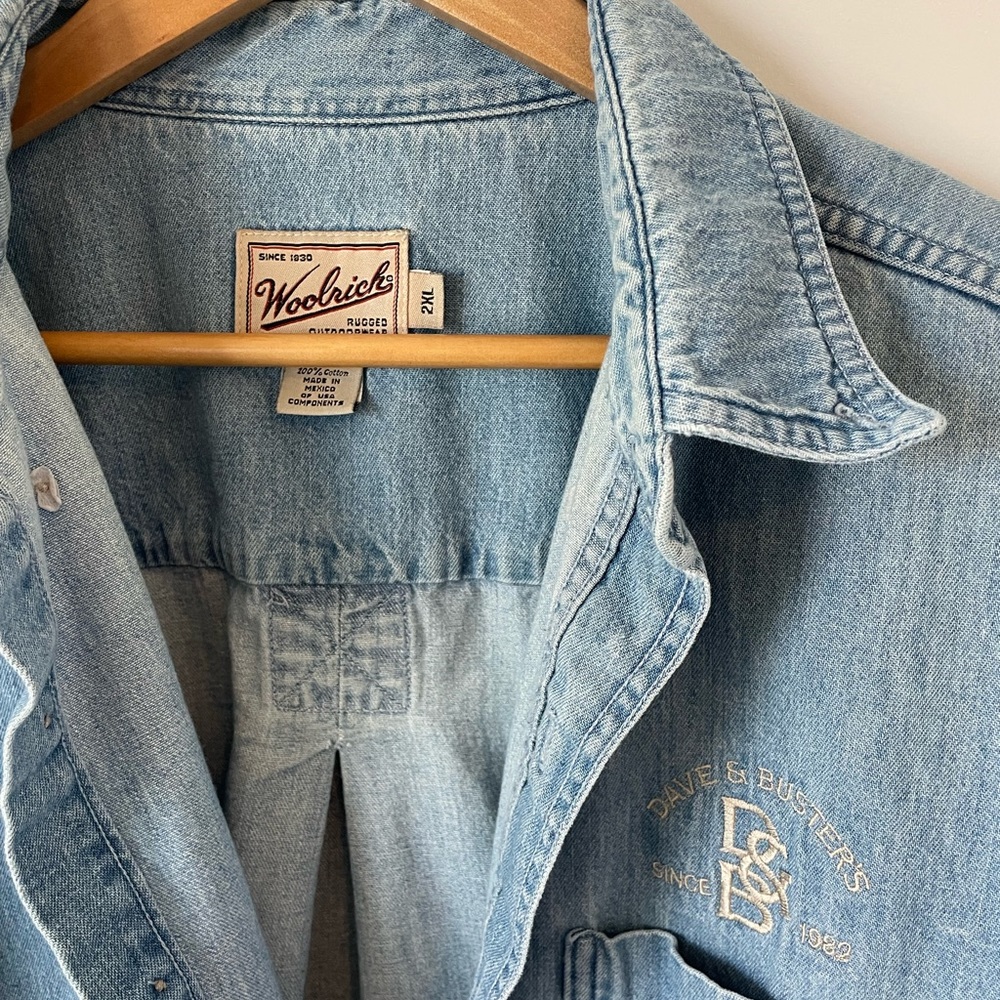 Dave & Busters Jean Work Shirt - Picture 2 of 3